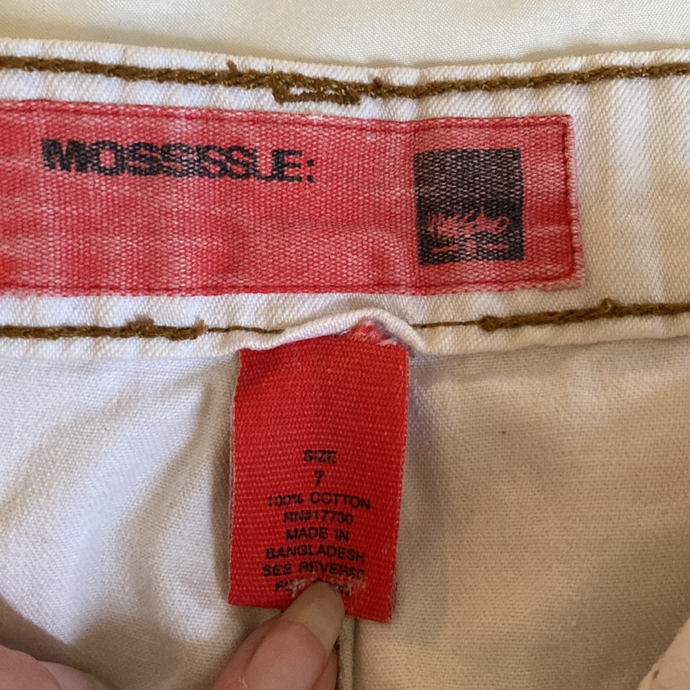Shorts - Picture 4 of 4